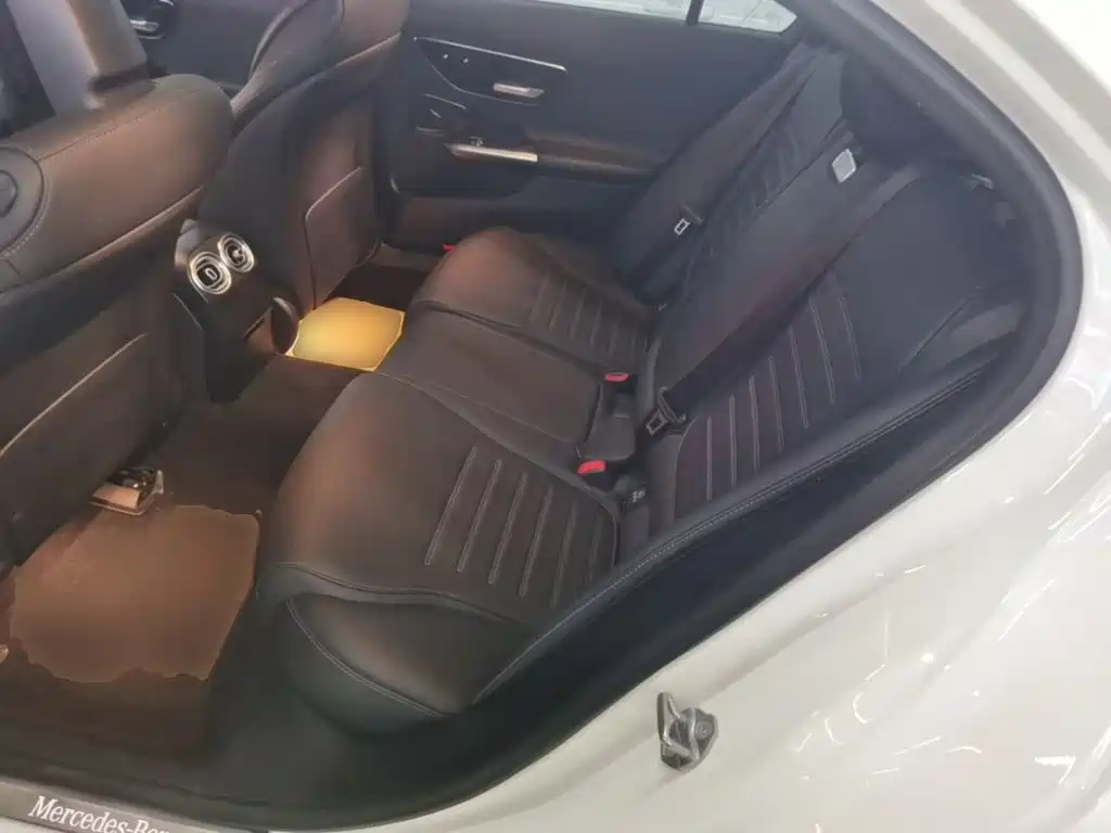 Mercedes-Benz C-Class — миниатюра 17