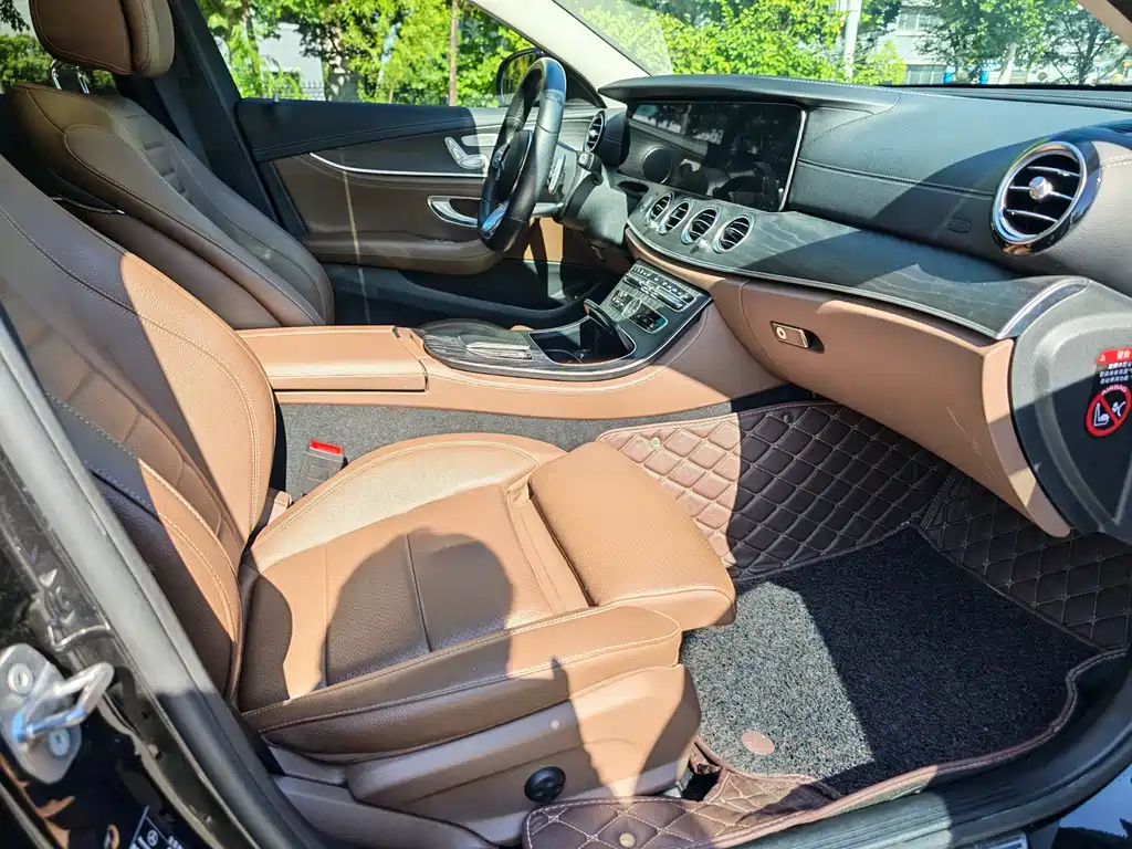 Mercedes-Benz E-Class — миниатюра 15
