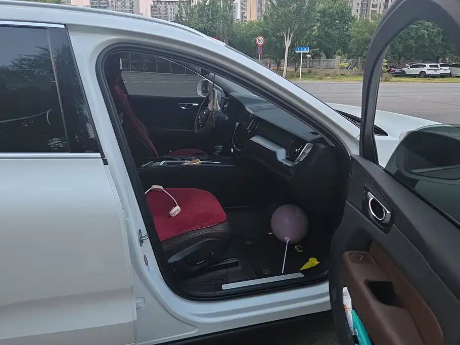 Volvo XC60 — миниатюра 7