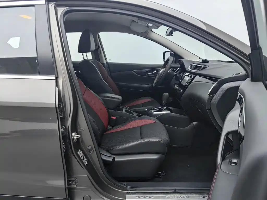 Nissan Qashqai — миниатюра 23