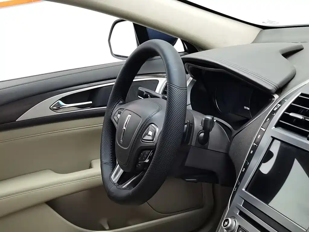 Lincoln MKZ — миниатюра 22