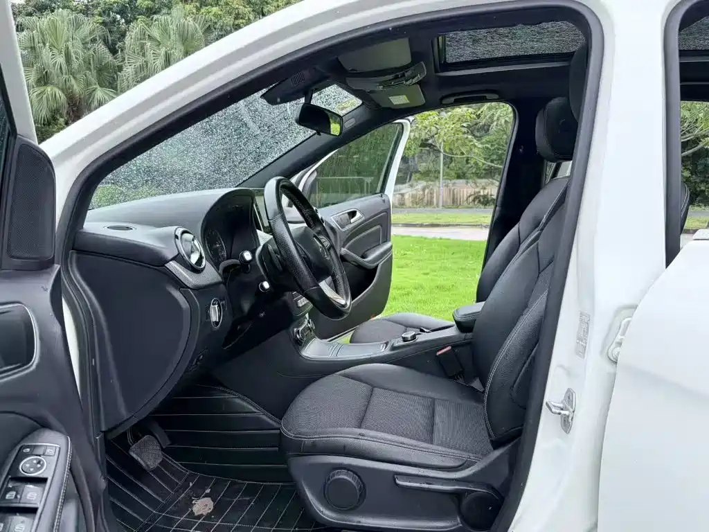Mercedes-Benz B-Class — миниатюра 15