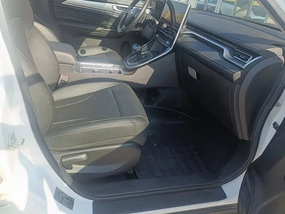 Haval M6 — миниатюра 8
