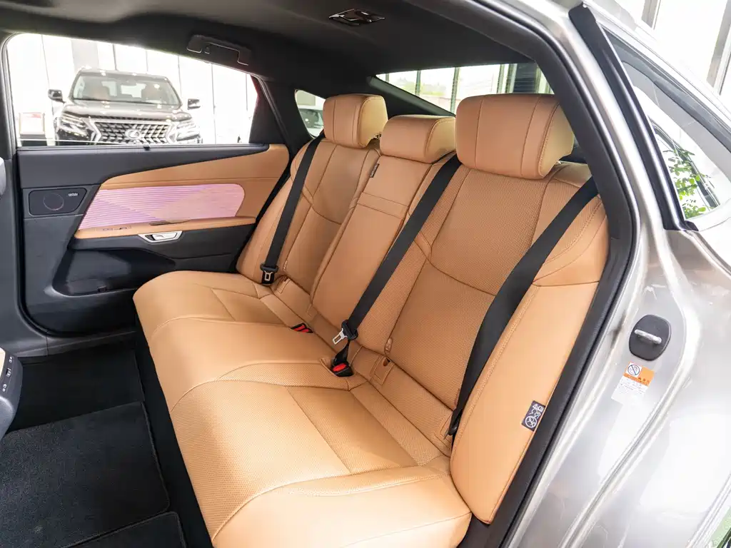 Lexus ES — миниатюра 12
