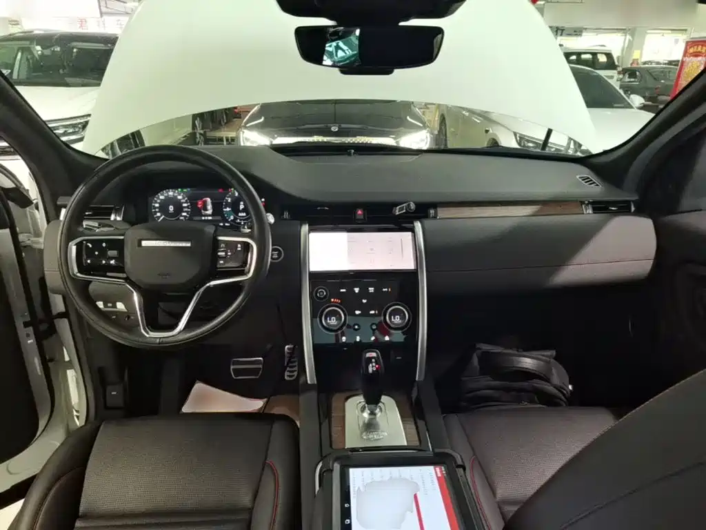 Land Rover Discovery Sport — миниатюра 10