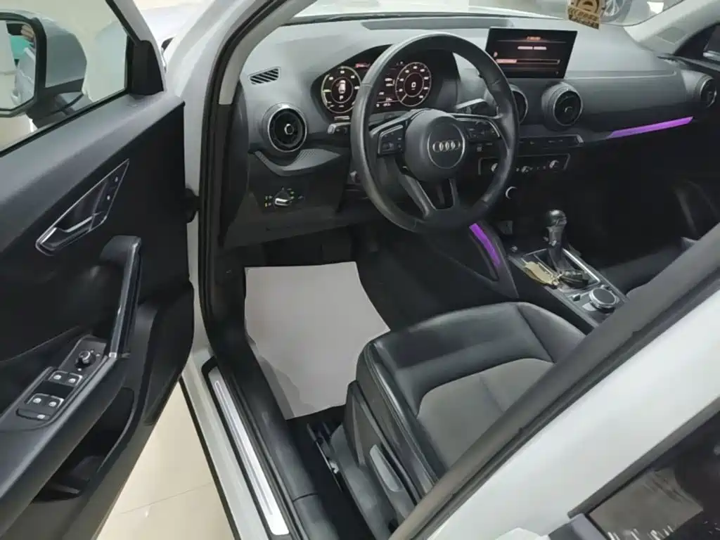 Audi Q2L e-tron — миниатюра 16