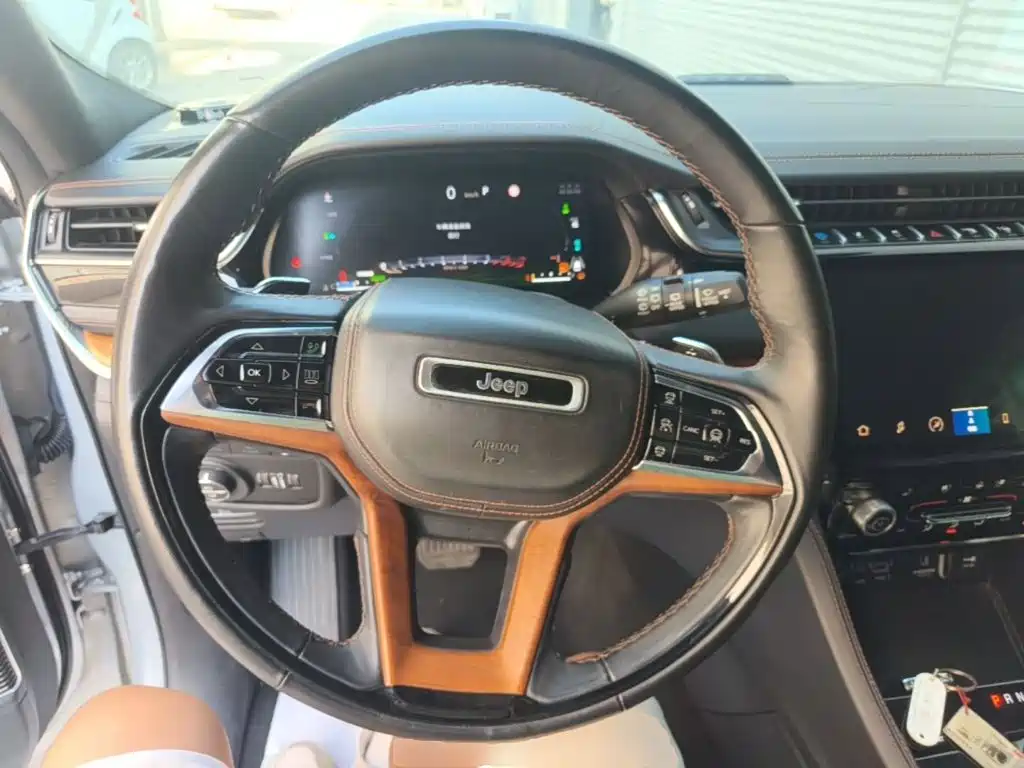 Jeep Grand Cherokee 4xe (Import) — миниатюра 11