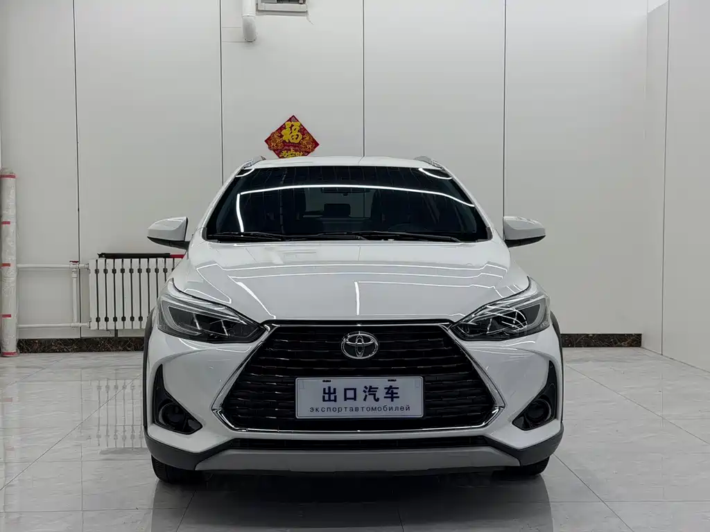 Toyota Yaris L — миниатюра 2