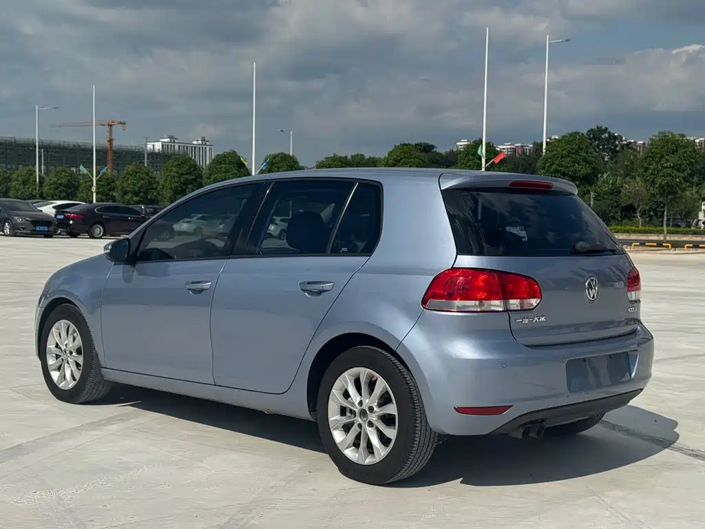 Volkswagen Golf — миниатюра 6