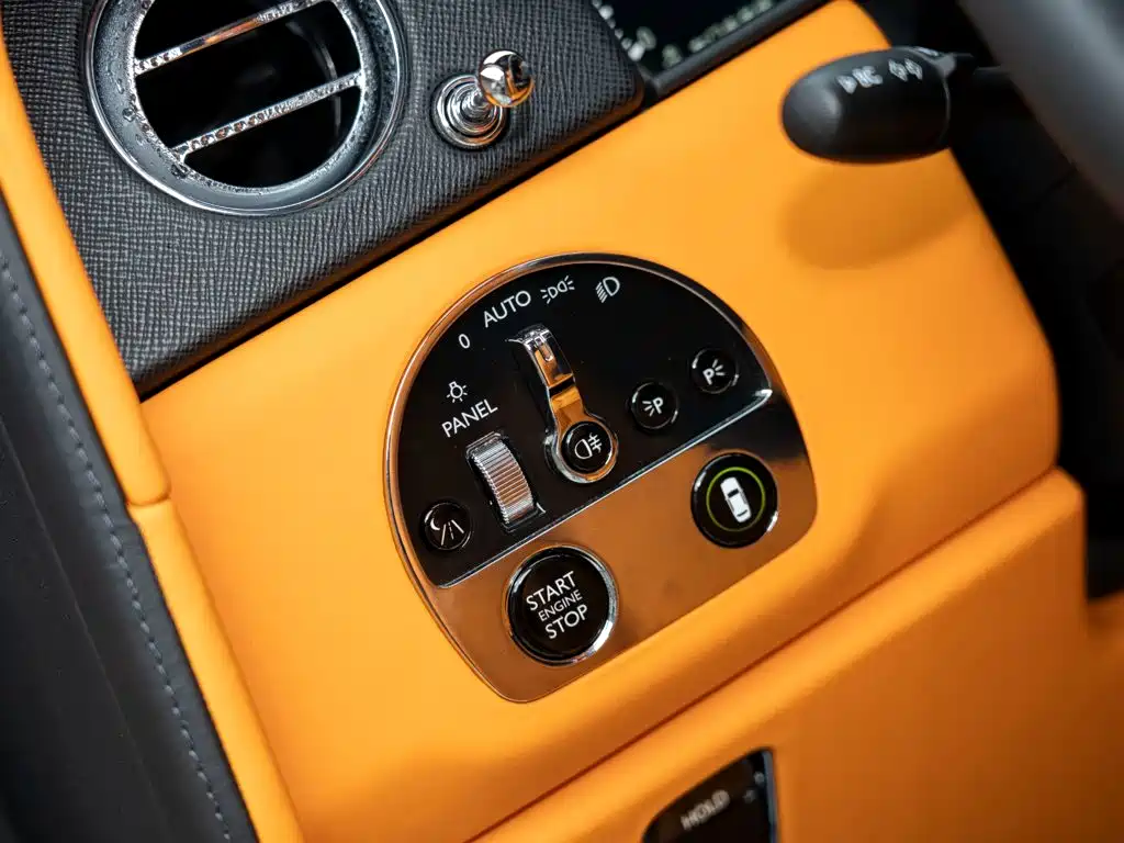 Rolls-Royce Cullinan — миниатюра 13