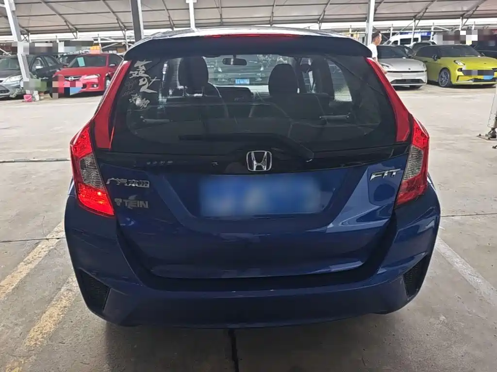 Honda Fit — миниатюра 6
