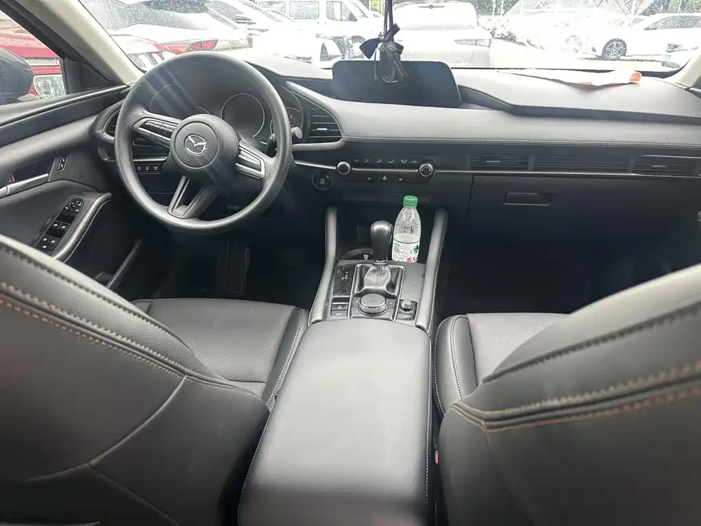 Mazda Mazda3 3 2023 2.0L AT