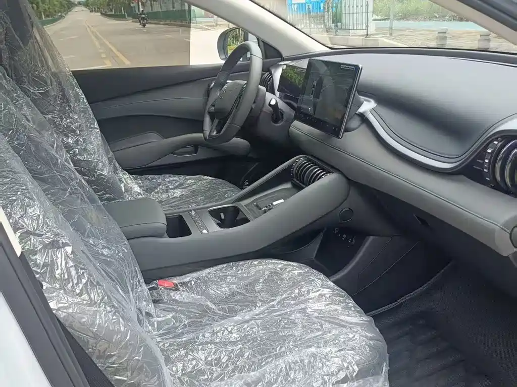 BYD Yuan Plus — миниатюра 5