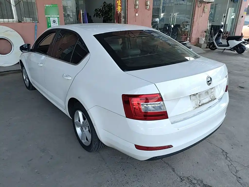 Skoda Octavia — миниатюра 5