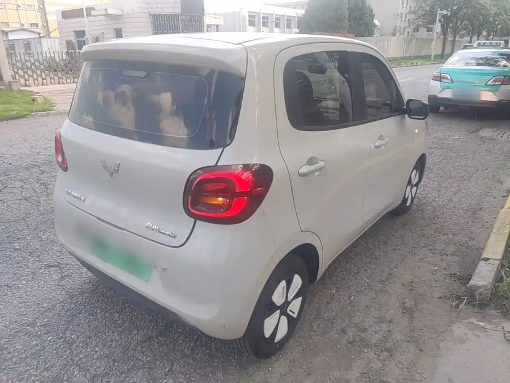 Wuling MINIEV — миниатюра 7