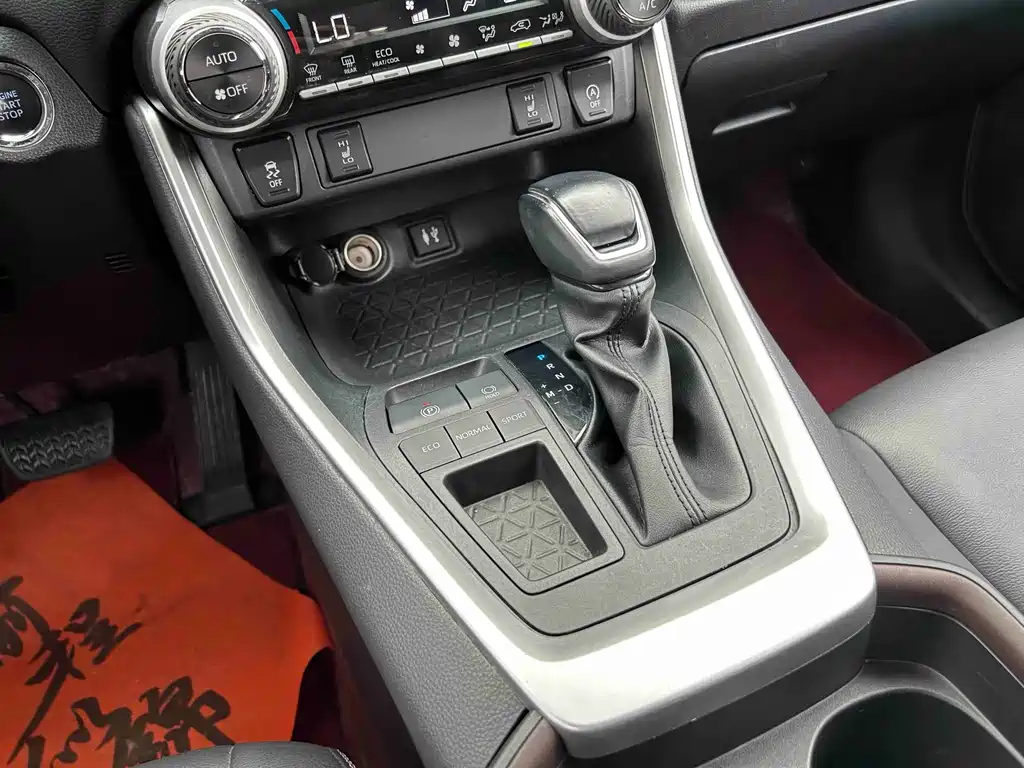 Toyota RAV4 — миниатюра 14