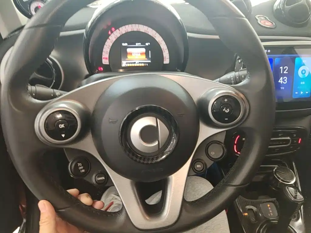 smart Smart Fortwo — миниатюра 11