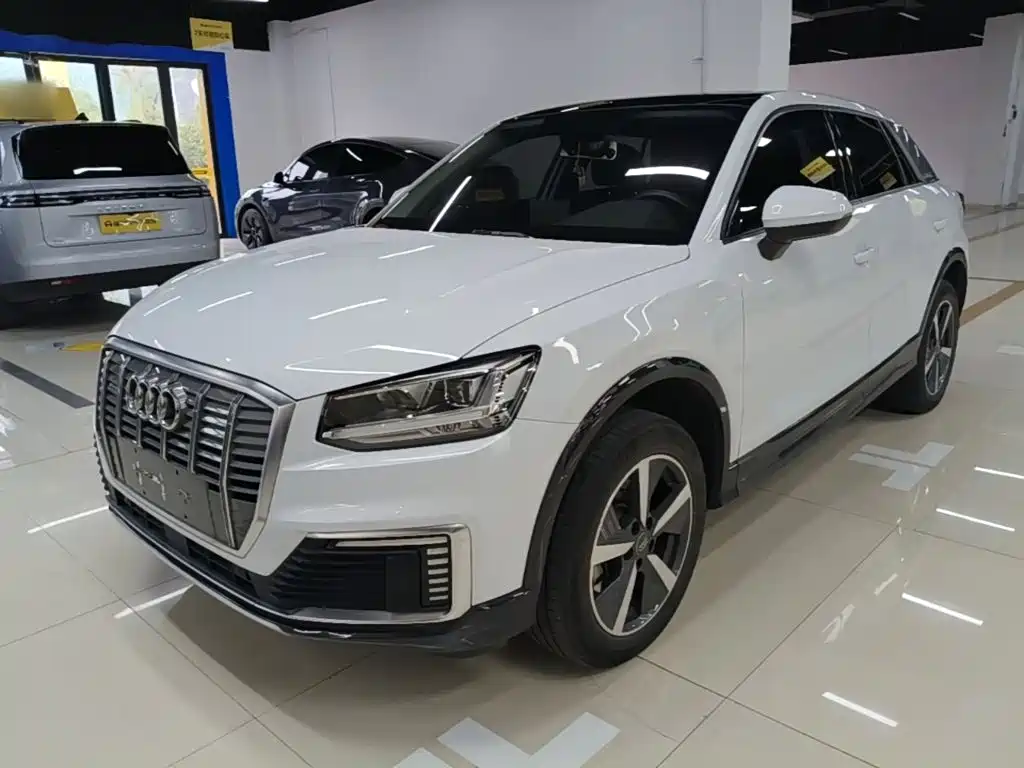 Audi Q2L e-tron — миниатюра 2