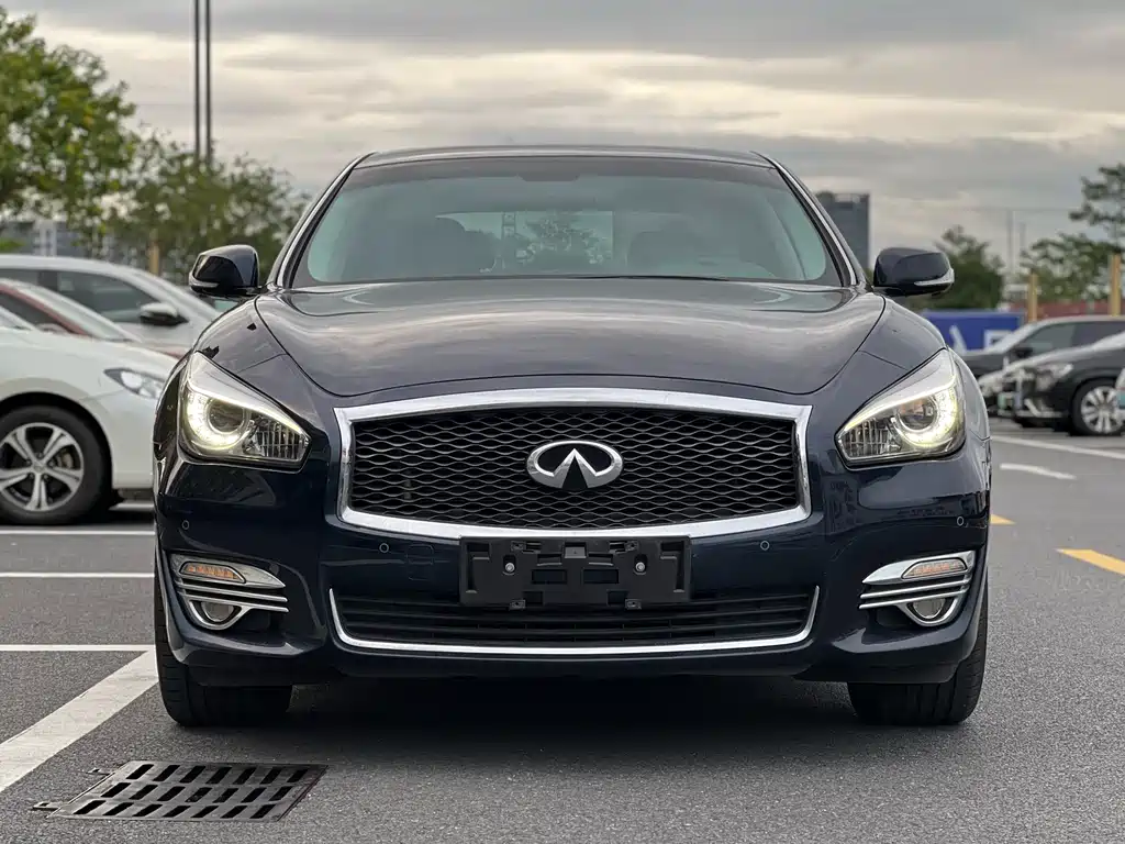 Infiniti Q70 — миниатюра 2