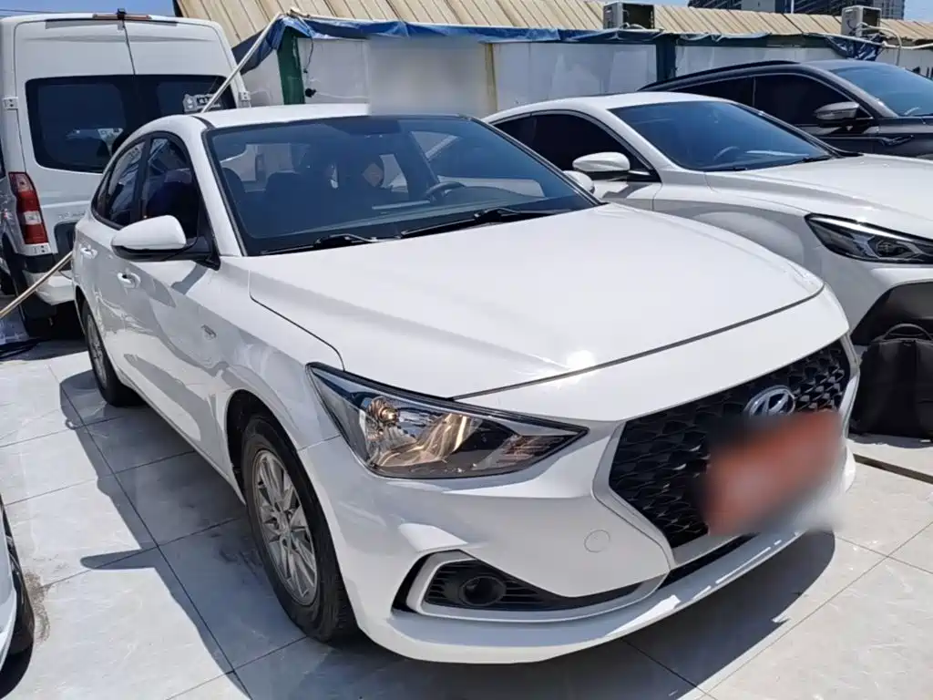 Hyundai Elantra — миниатюра 4