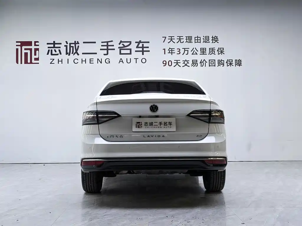 Volkswagen Lavida — миниатюра 4
