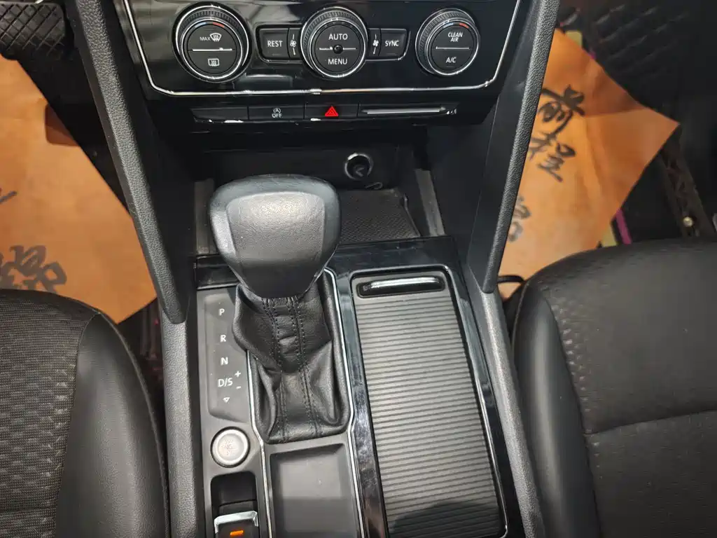 Volkswagen Teramont — миниатюра 7