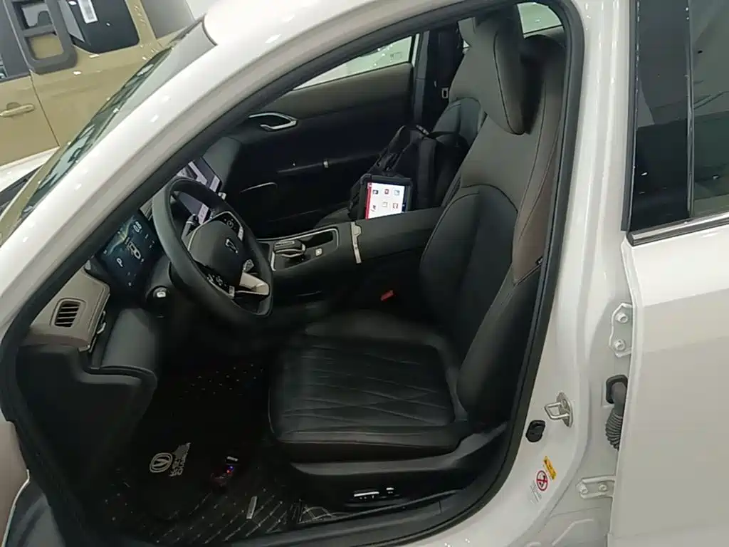 Changan Eado — миниатюра 15
