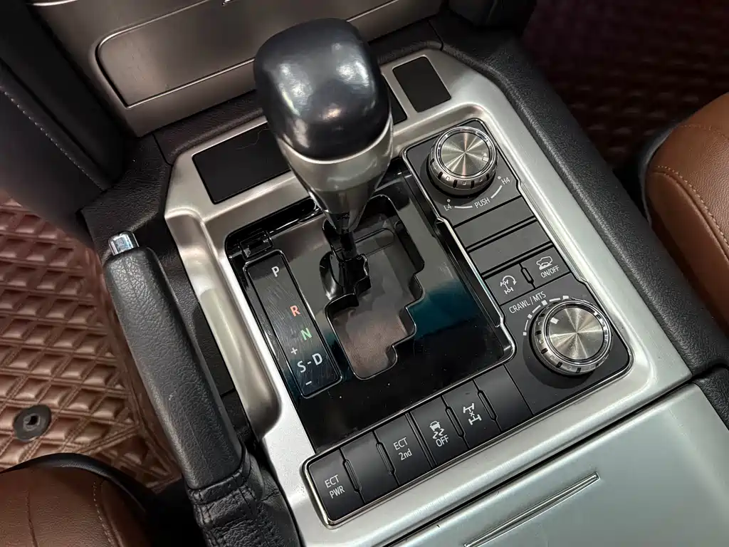 Toyota Land Cruiser 2018 5.7L