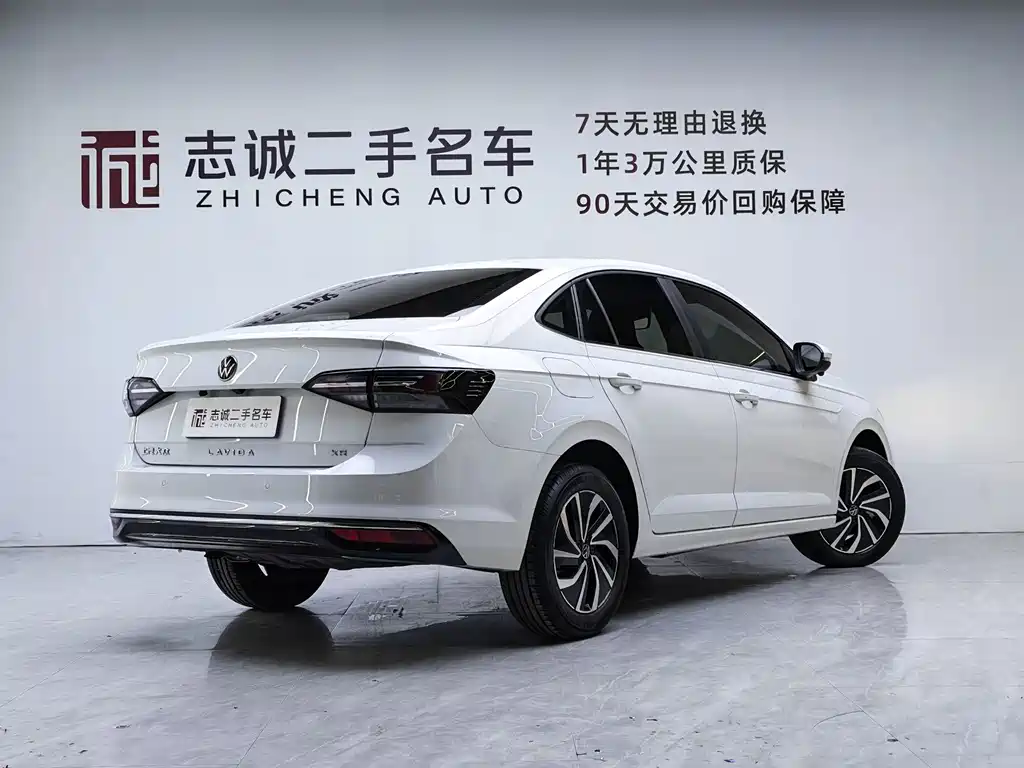 Volkswagen Lavida — миниатюра 5