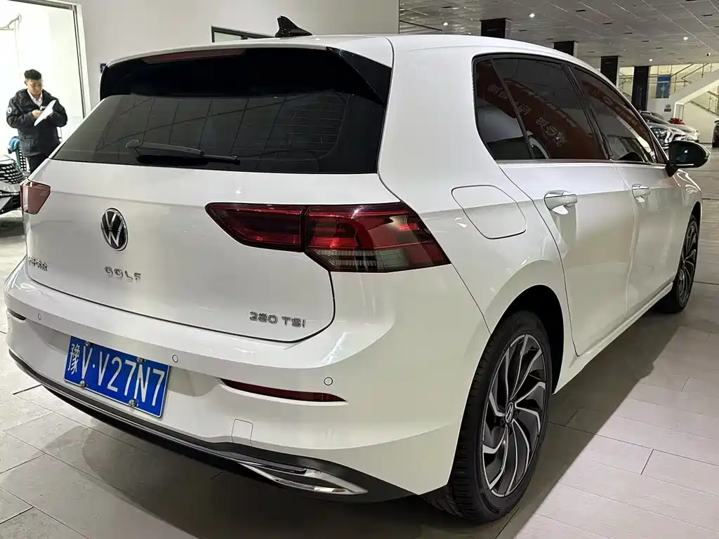 Volkswagen Golf — миниатюра 2