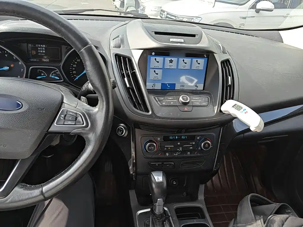 Ford Kuga — миниатюра 10