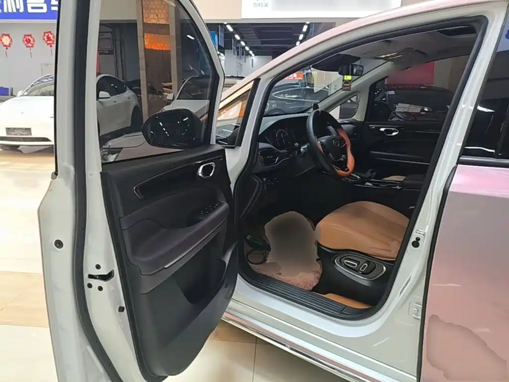 GAC Motor Trumpchi M6 — миниатюра 16