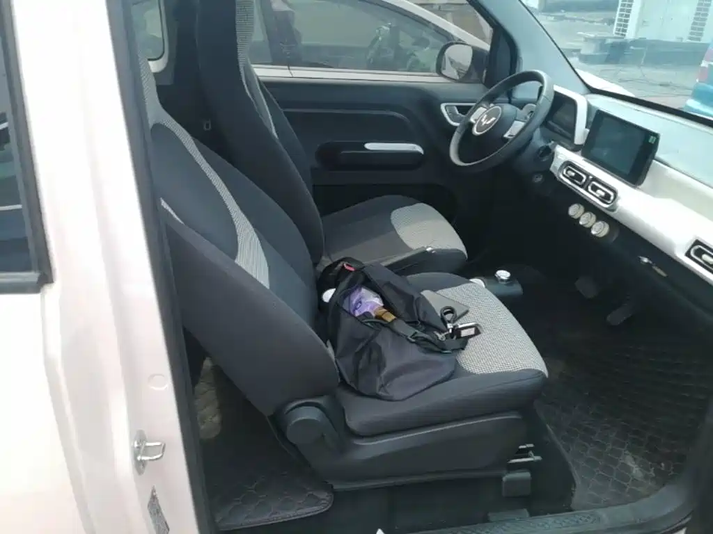 Wuling MINIEV — миниатюра 25