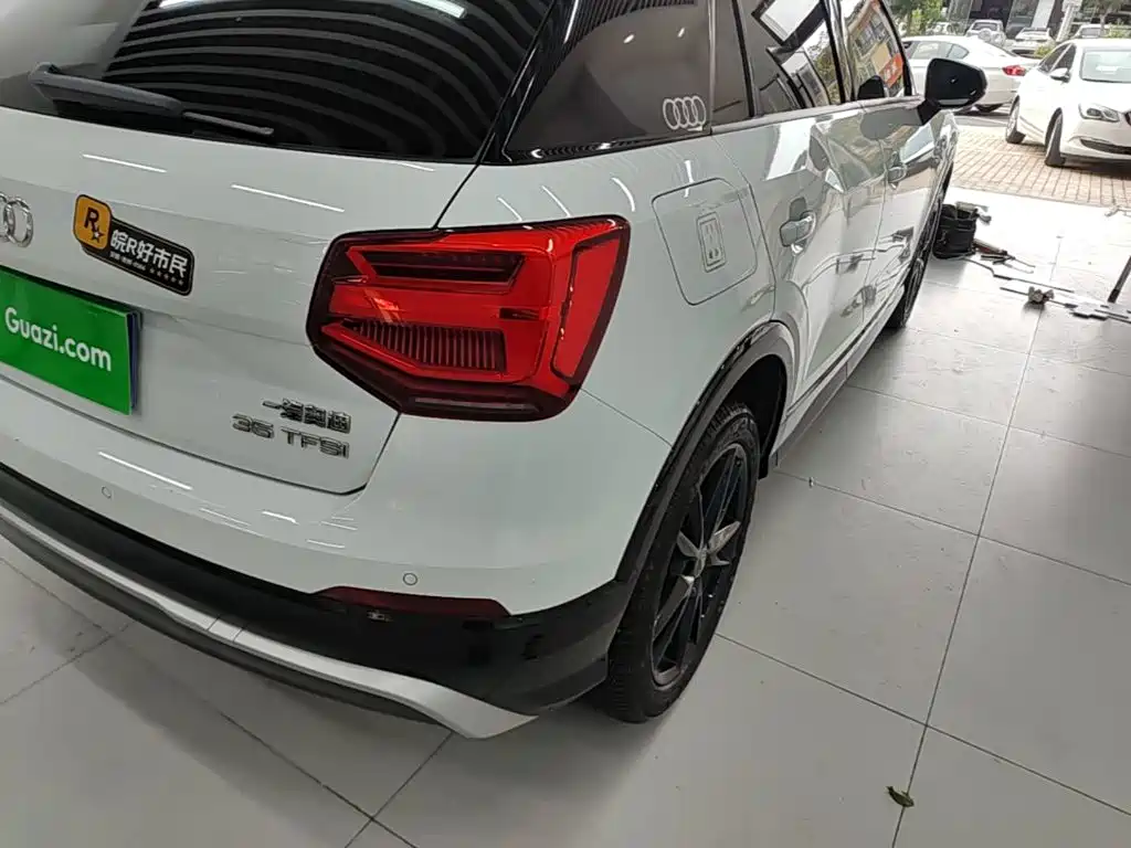 Audi Q2L — миниатюра 8