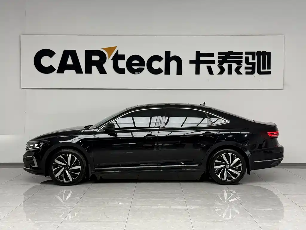 Volkswagen Passat 2025 330TSI Elite