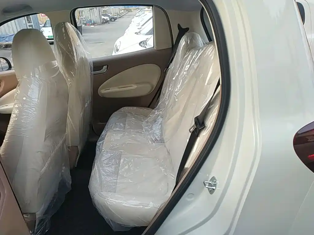 Wuling MINIEV — миниатюра 17