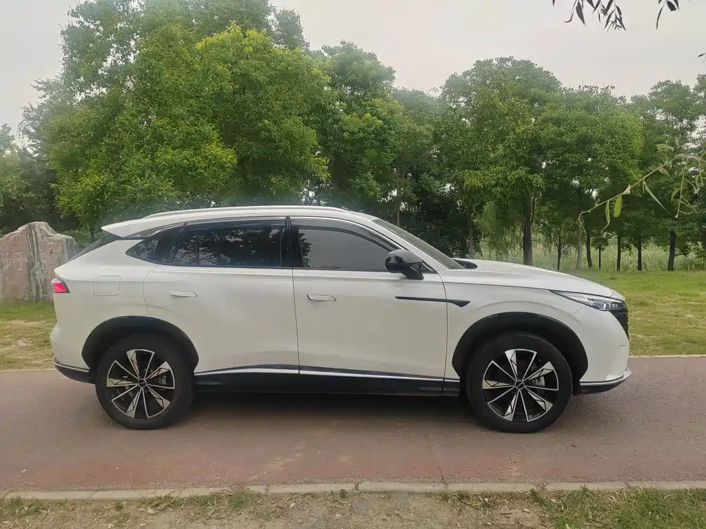 Roewe RX5 New Energy — миниатюра 19
