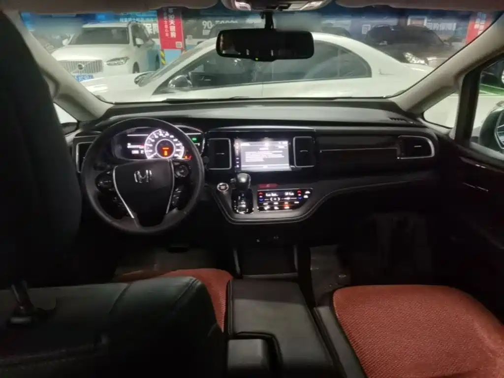 Honda Elysion 2016 2.4L Luxury