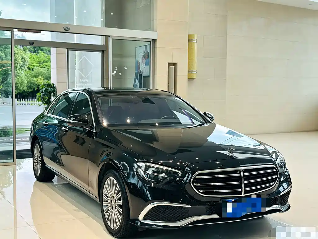 Mercedes-Benz E-Class — миниатюра 3