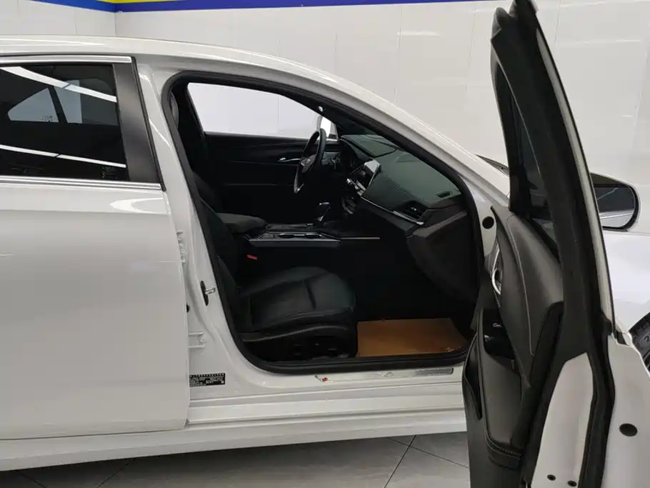 Cadillac CT4 — миниатюра 8