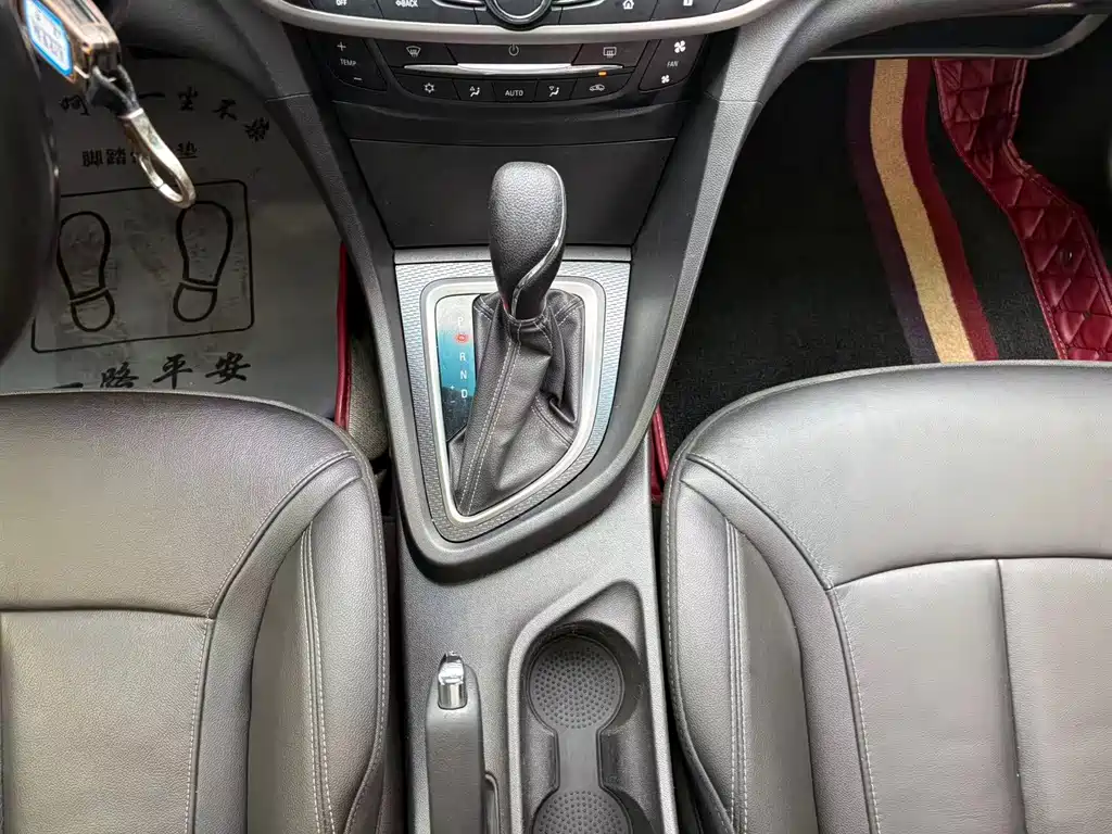 Buick Excelle — миниатюра 9