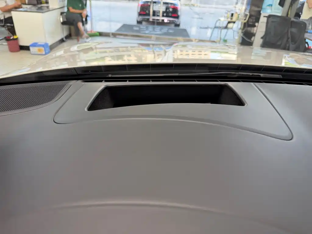 Porsche Cayenne — миниатюра 18