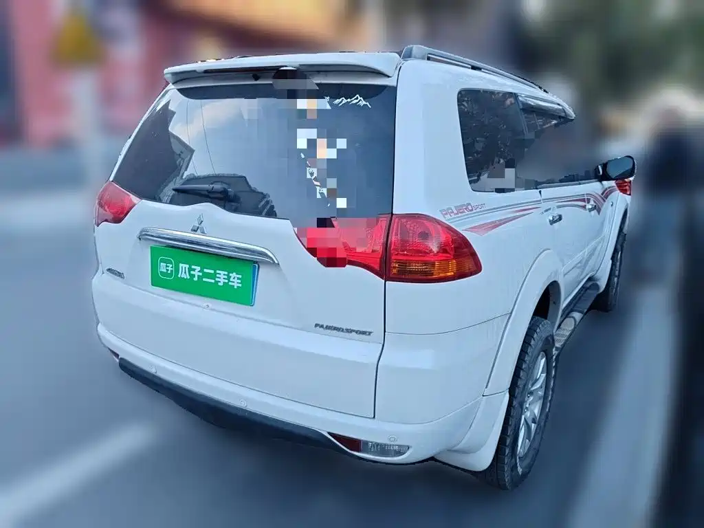 Mitsubishi Pajero Sport — миниатюра 6