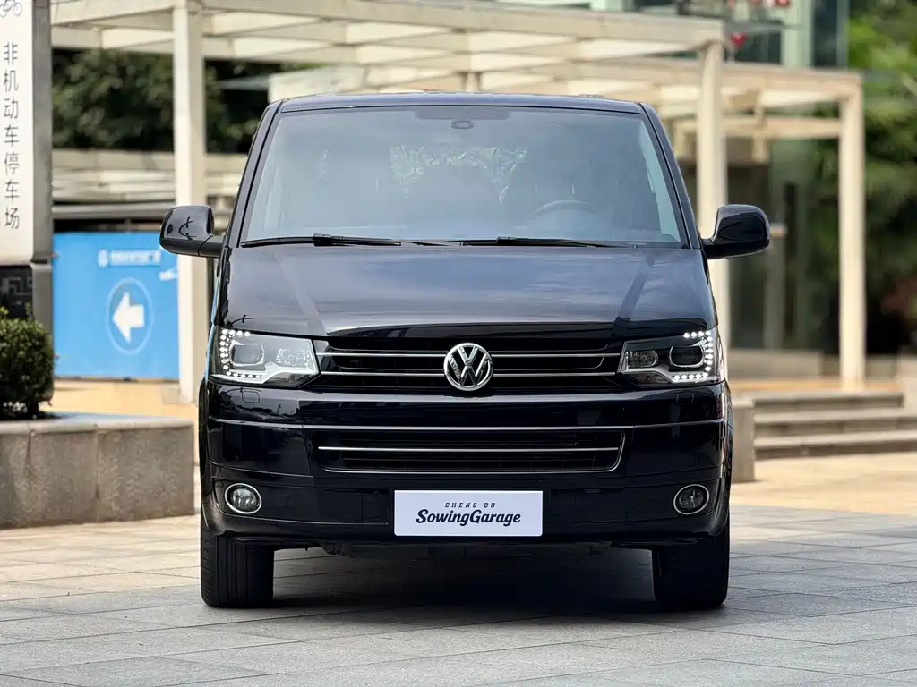 Volkswagen Multivan — миниатюра 2
