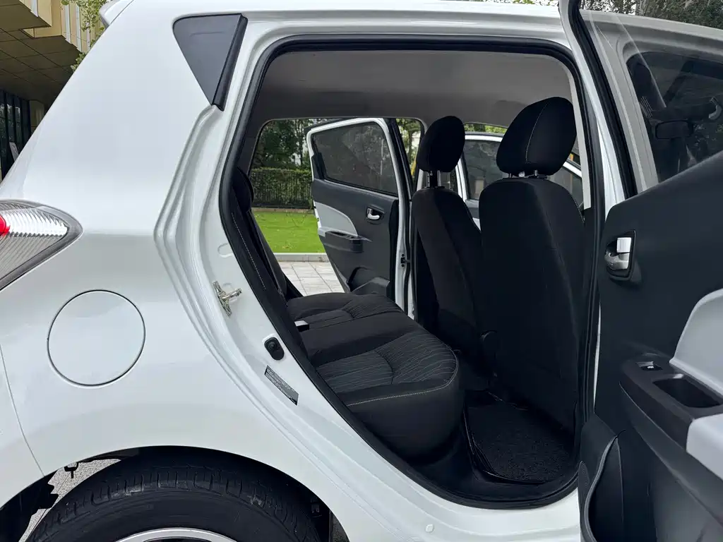 Changan Benben E-Star — миниатюра 11