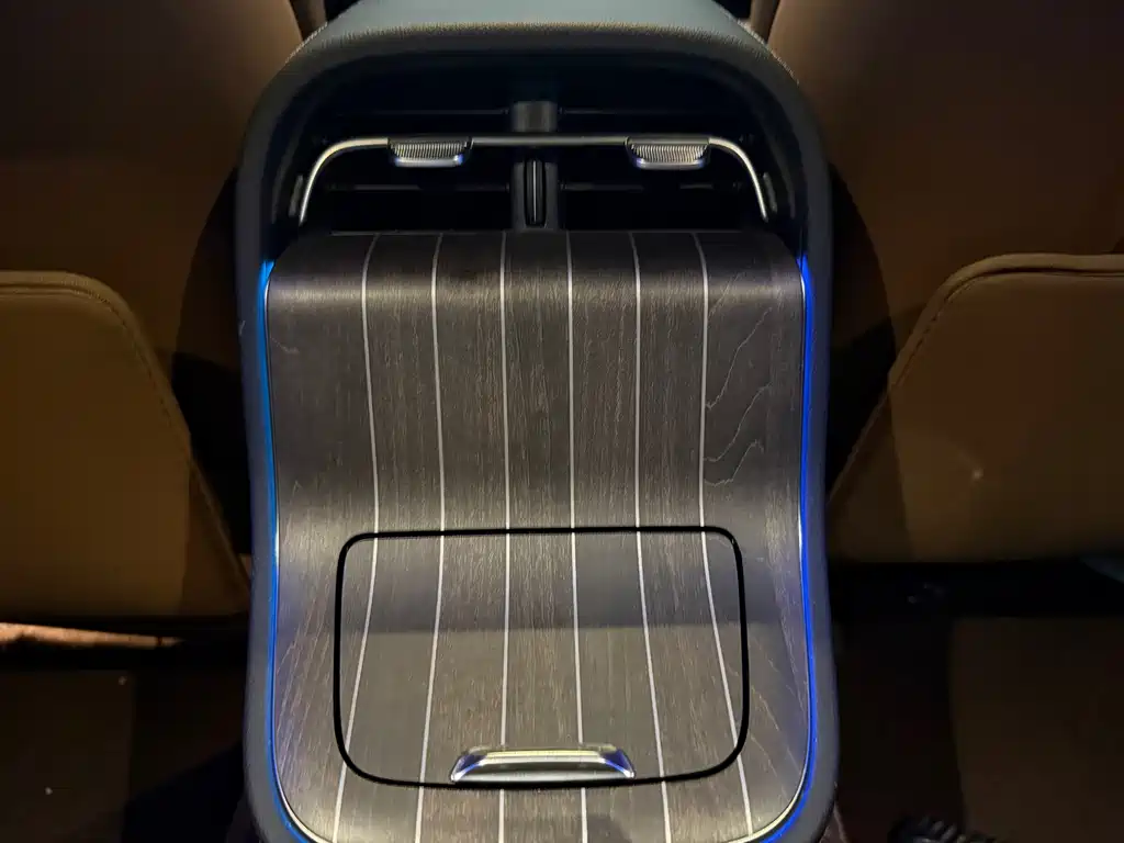 Mercedes-Benz E-Class — миниатюра 14