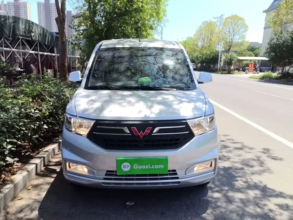 Wuling Hongguang V — миниатюра 3