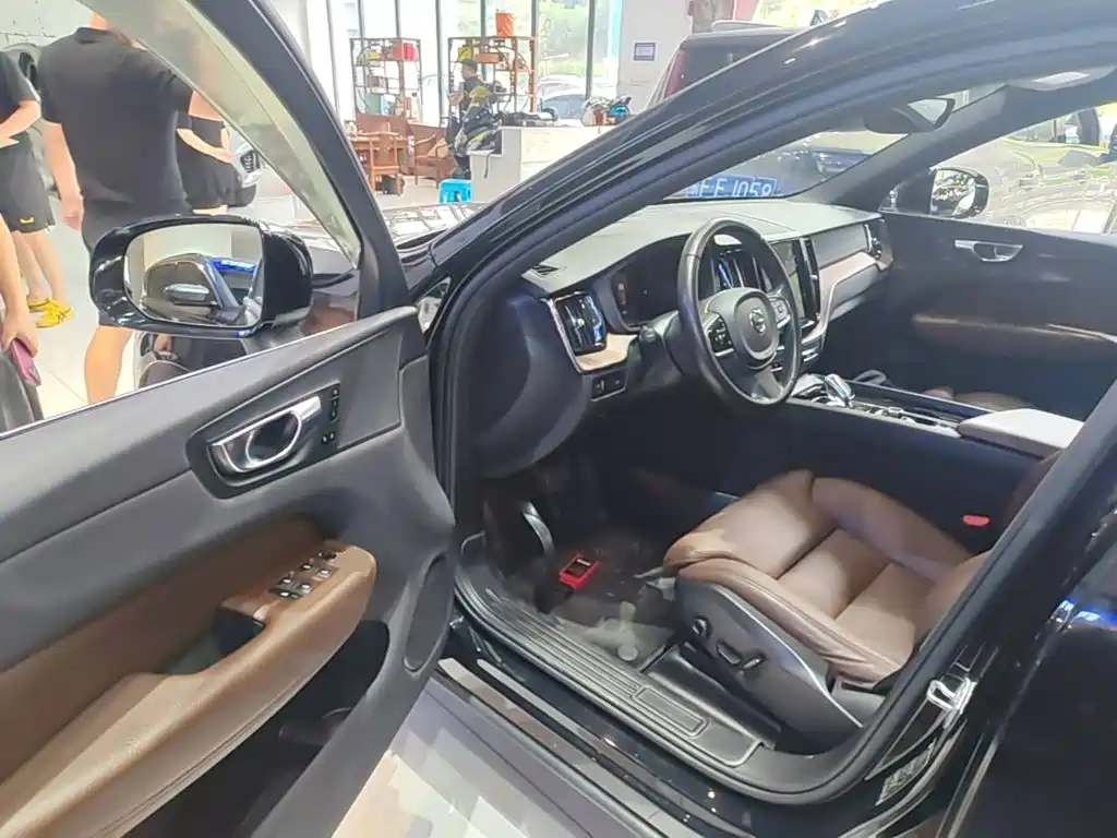 Volvo XC60 — миниатюра 16
