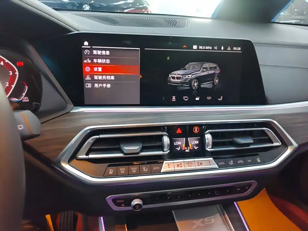 BMW X5 — миниатюра 13