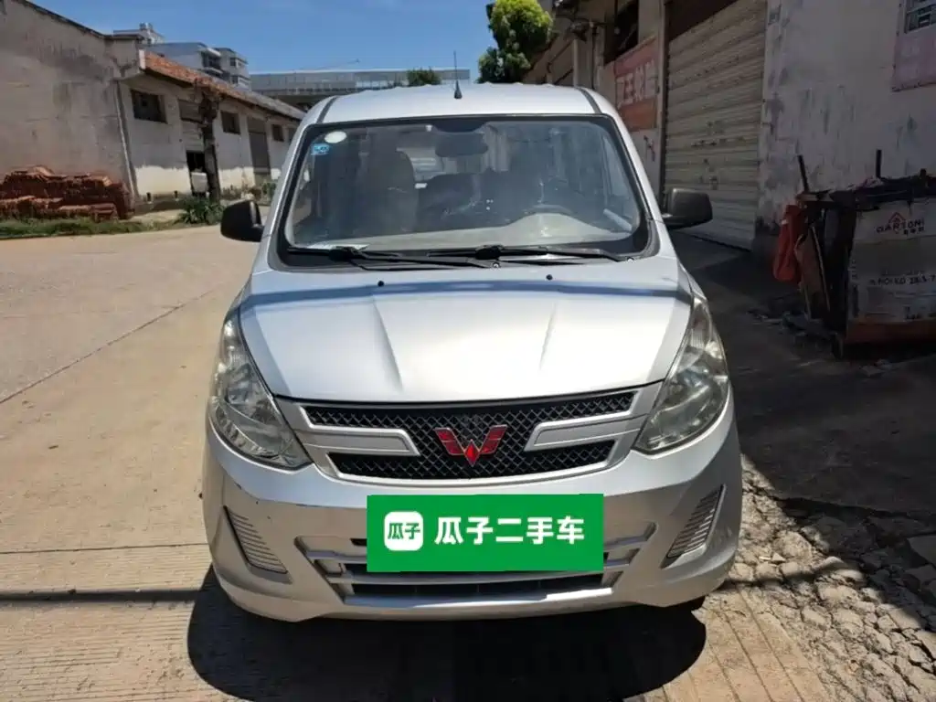 Wuling Rongguang V — миниатюра 3
